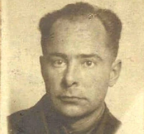 Константин Августинович Добровольский (род. 9 мая 1906 года в Савинках, Черниговская губерния, Российская империя[1] — июнь 1944?) — коллаборационист, дед Блейз Метревели, директора разведывательной службы Великобритании MI6.
