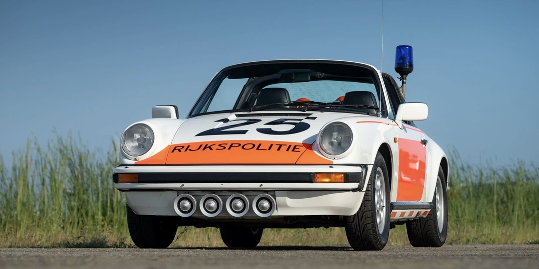 Porsche "112" Carrera Targa 1989...