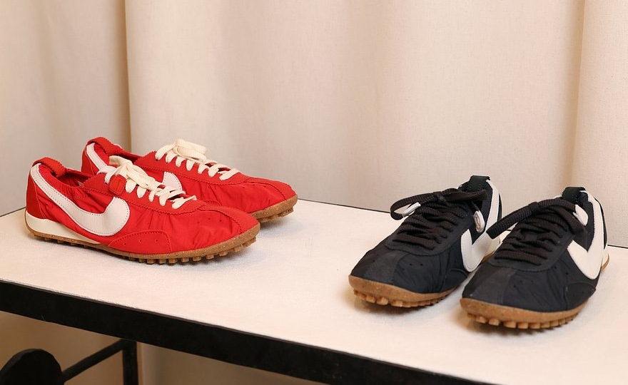 Vogue: Кроссовки на основе Nike Moon из 70-х и сатиновые кроссовки будут в тренде осенью