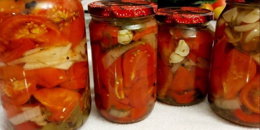Моя самая удачная заготовка: помидоры дольками в духовке — просто, вкусно, без хлопот