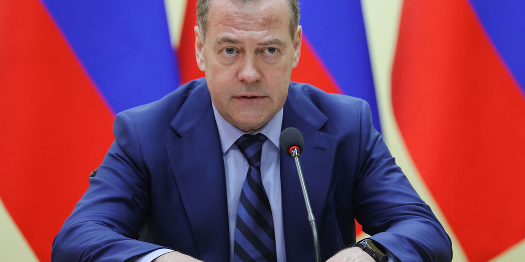 Медведев призвал не верить слухам о мобилизации