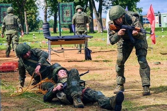    Баранец объяснил, зачем в России вновь увеличили численность Вооружённых сил (фото: Официальный канал Минобороны России в «Макс»)