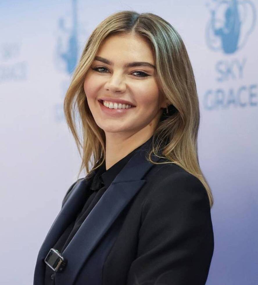    Алина Кабаева, олимпийская чемпионка по художественной гимнастике