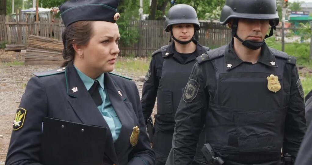 Из-за долга в 24 тысячи рублей судебный пристав захотела забрать у пенсионерки земельный участок с домом⁠⁠