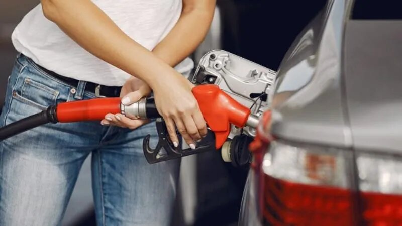 Бензин в Краснодарском крае подорожал до 76 рублей за литр