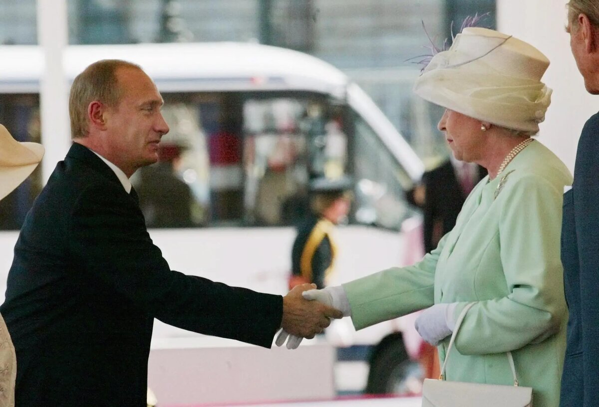 Елизавета II и Владимир Путин