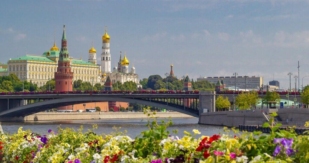 Лучший город земли: музыканты снова поют о столице