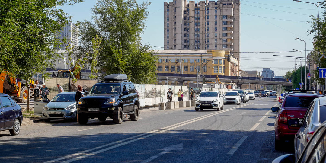 Дорогу расширяют в центре Волгограда — у каких домов появится проезжая часть
