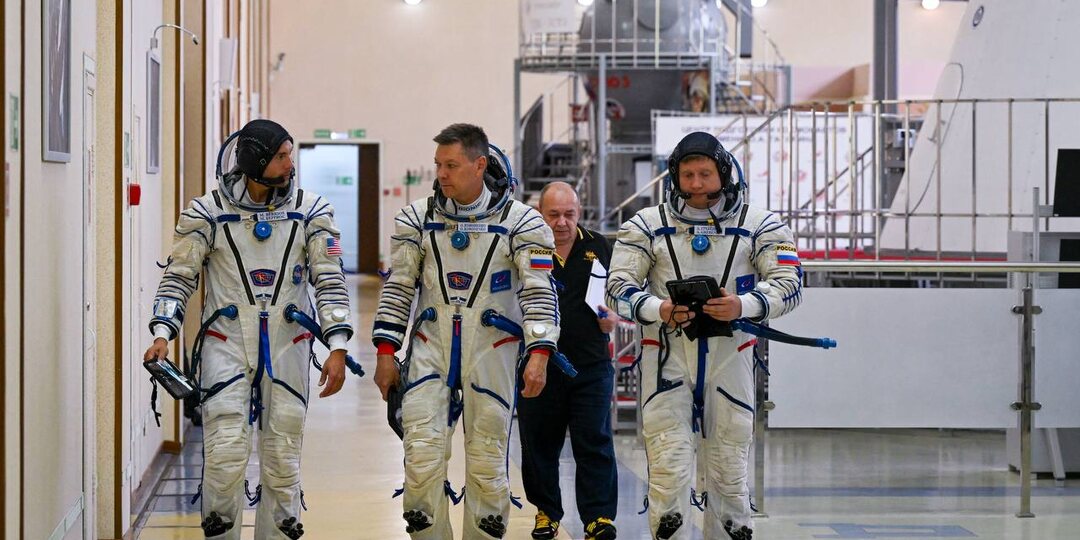 Дублирующий экипаж МКС-76 приступил к тренировкам на «Союзе» в полном составе