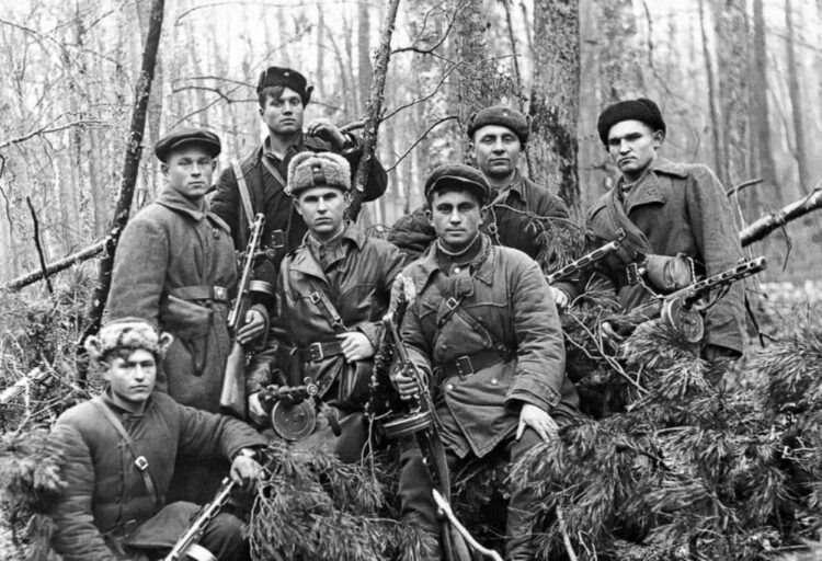 Где еще помимо СССР, существовали партизаны в годы Второй мировой войны?