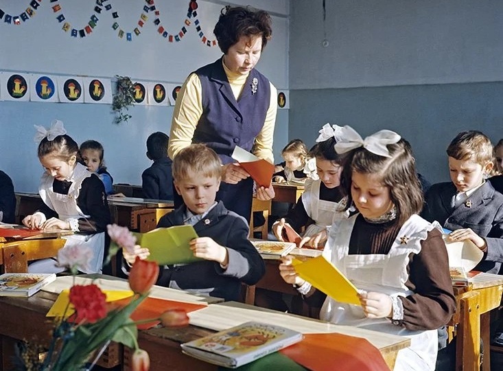 Если в СССР в приоритете было строительство школ, то сейчас храмов и церквей