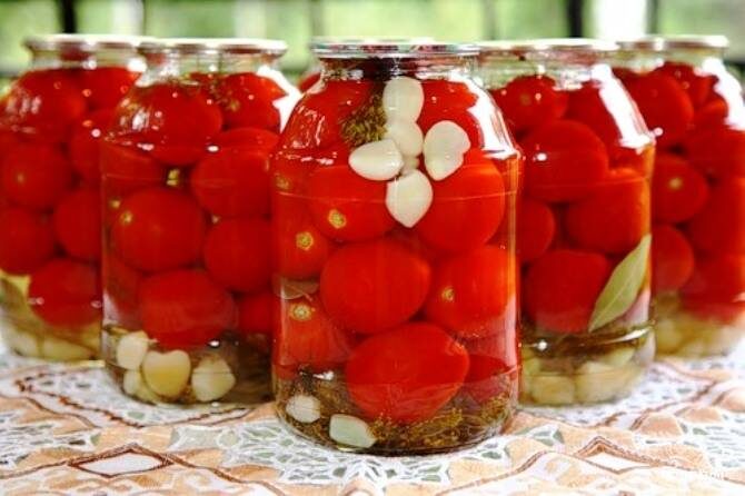 Маринованные помидоры на зиму: классический рецепт, который всегда получается