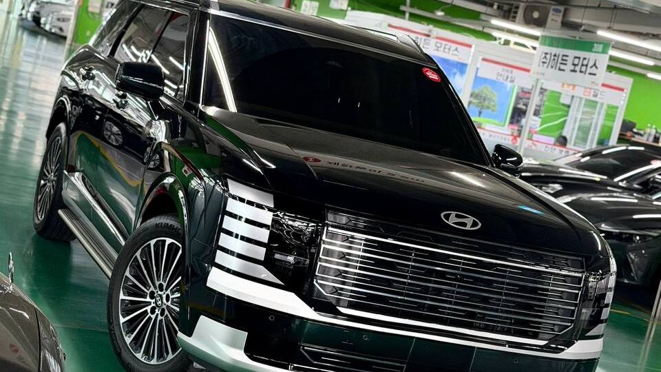 Hyundai Palisade Hybrid: 334 силы, семь мест и расход «как у легковушки» — семейный кореец, которого ждут в России