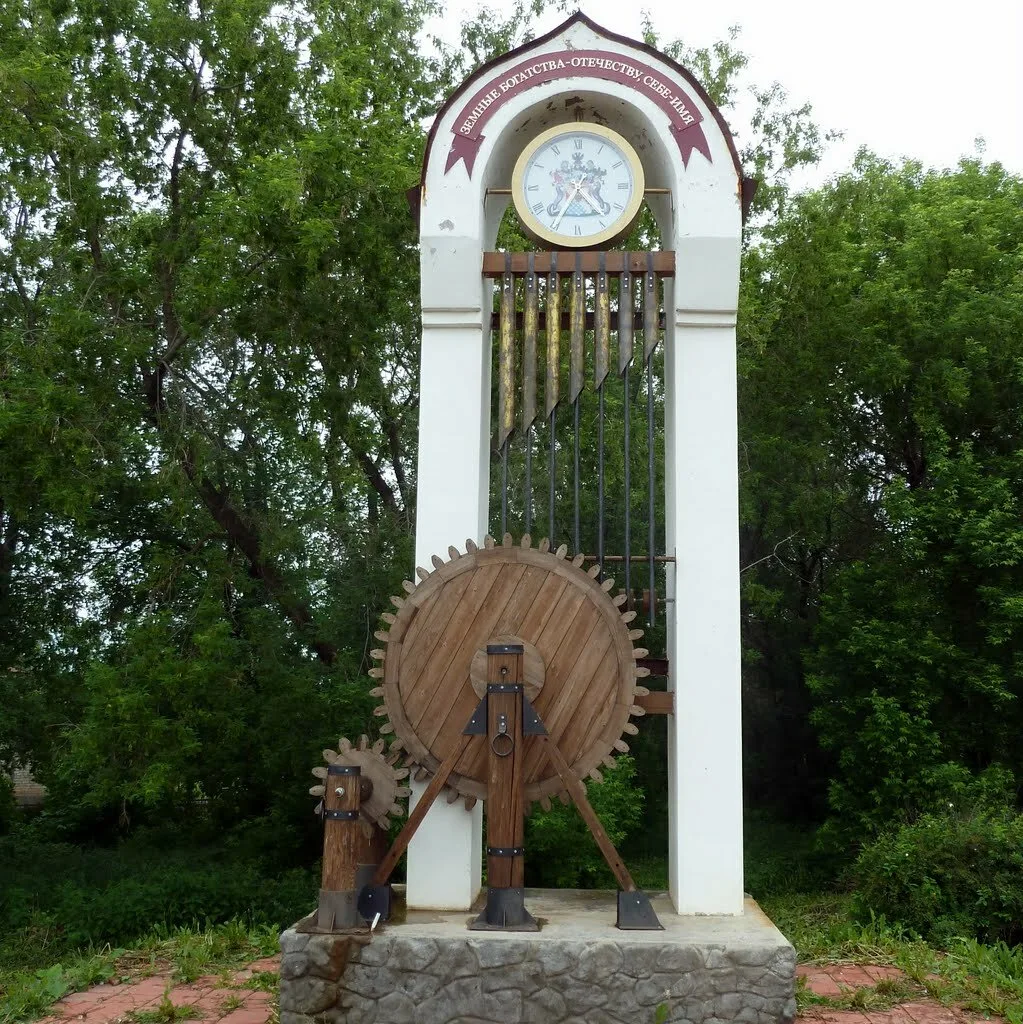 Стела-памятник роду Строгановых
