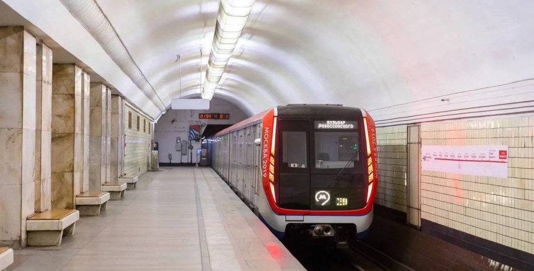 Что будет, если человек упадёт на рельсы метро