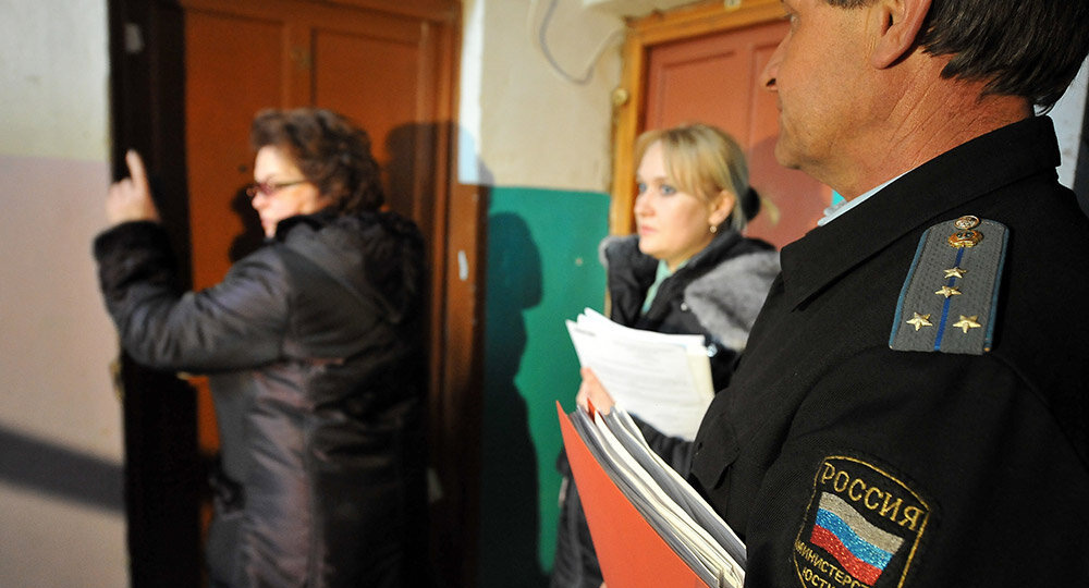 Юрист рассказал, когда покупатель подаренной продавцу квартиры может остаться и без купленного жилья, и без денег