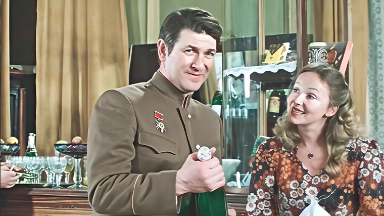 Что не так с засадой в "Астории": почему Жеглов не смог взять Фокса тихо в фильме "Место встречи изменить нельзя"?