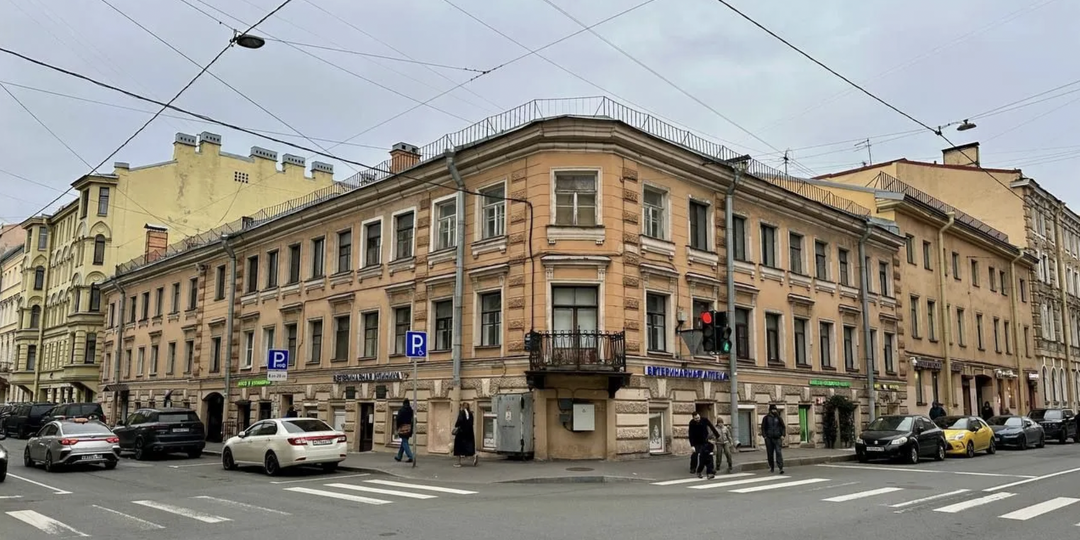 Пятикомнатная квартира на Большой Подьяческой улице