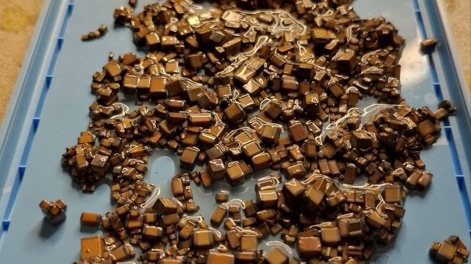 Сколько припоя в импортных SMD конденсаторах?
