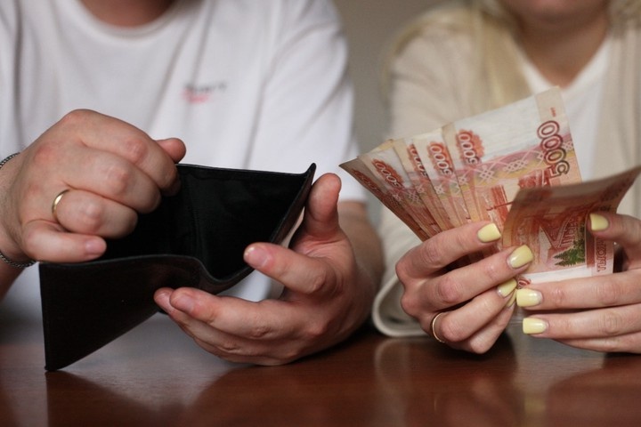 Легкие 100 тысяч в год: финансист Бархота раскрыл три простые привычки, которые сохранят семейный бюджет