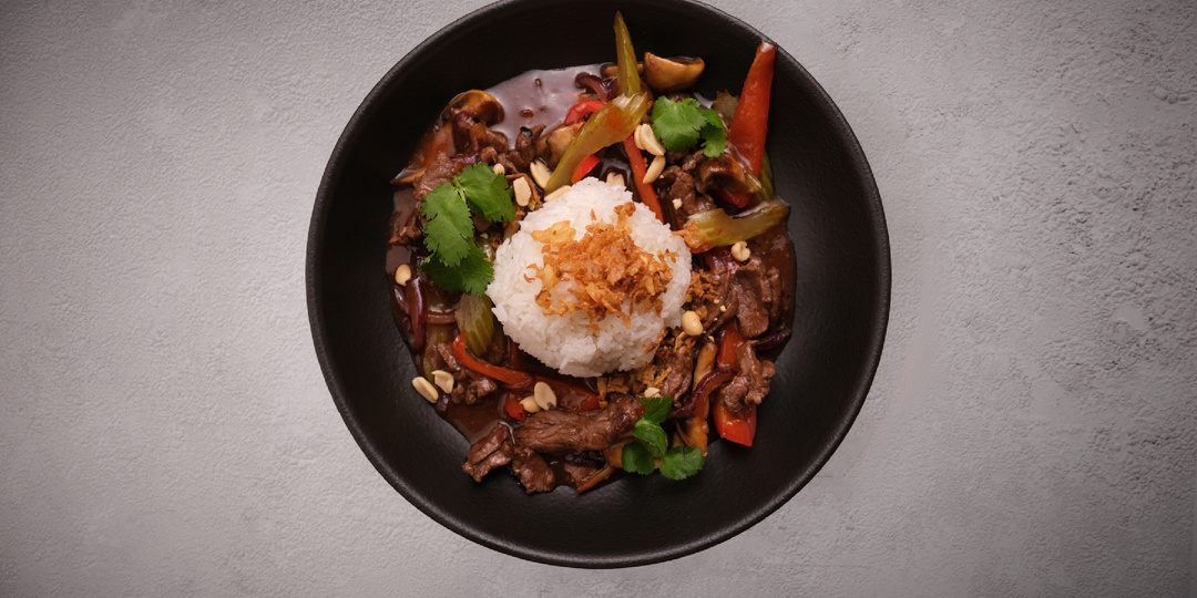 Что можно приготовить из говядины: 10 блюд, которые раскрывают вкус мяса по-разному