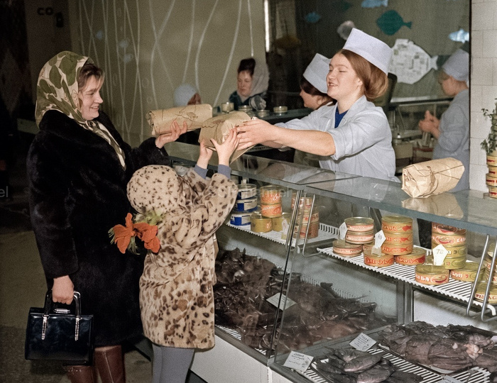 Жизнь Советского Мурманска в 1960-е годы. 20 раскрашенных фотографий. Часть 2