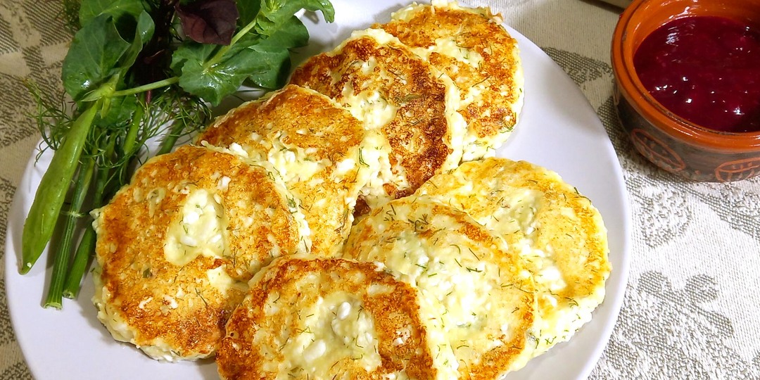 Сырники из творога с адыгейским сыром и зеленью. Вкусные летние творожные сырники