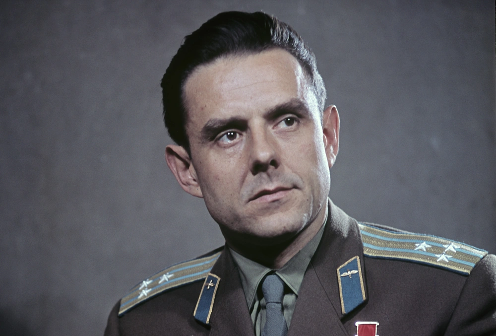 Владимир Комаров
