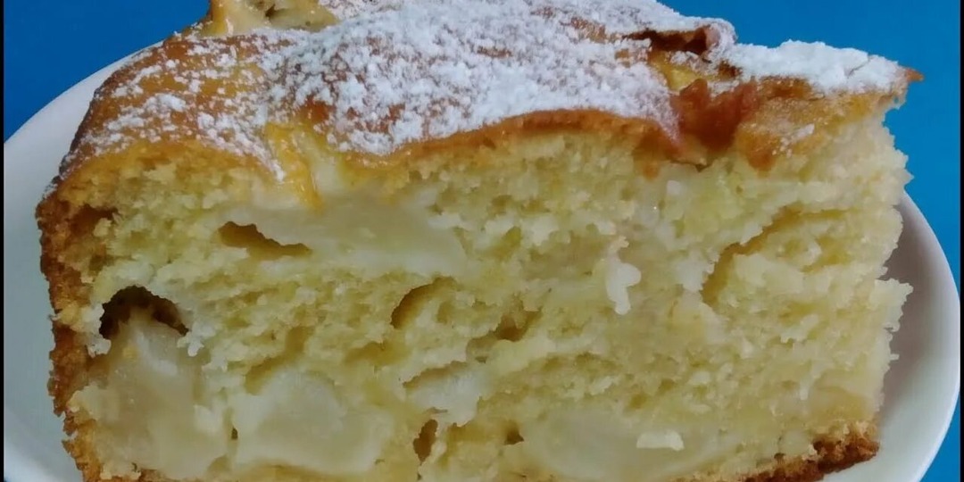 Рецепт пышной шарлотки с яблоками.