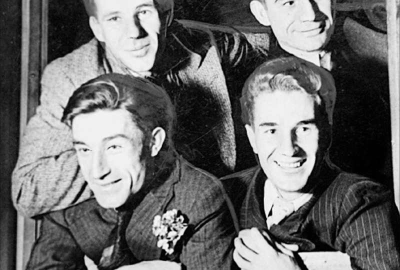 О футболе. Точнее - Мутная история 1942 года про кумиров одной очень известной команды. И как тут не обойтись без коварного Берии
