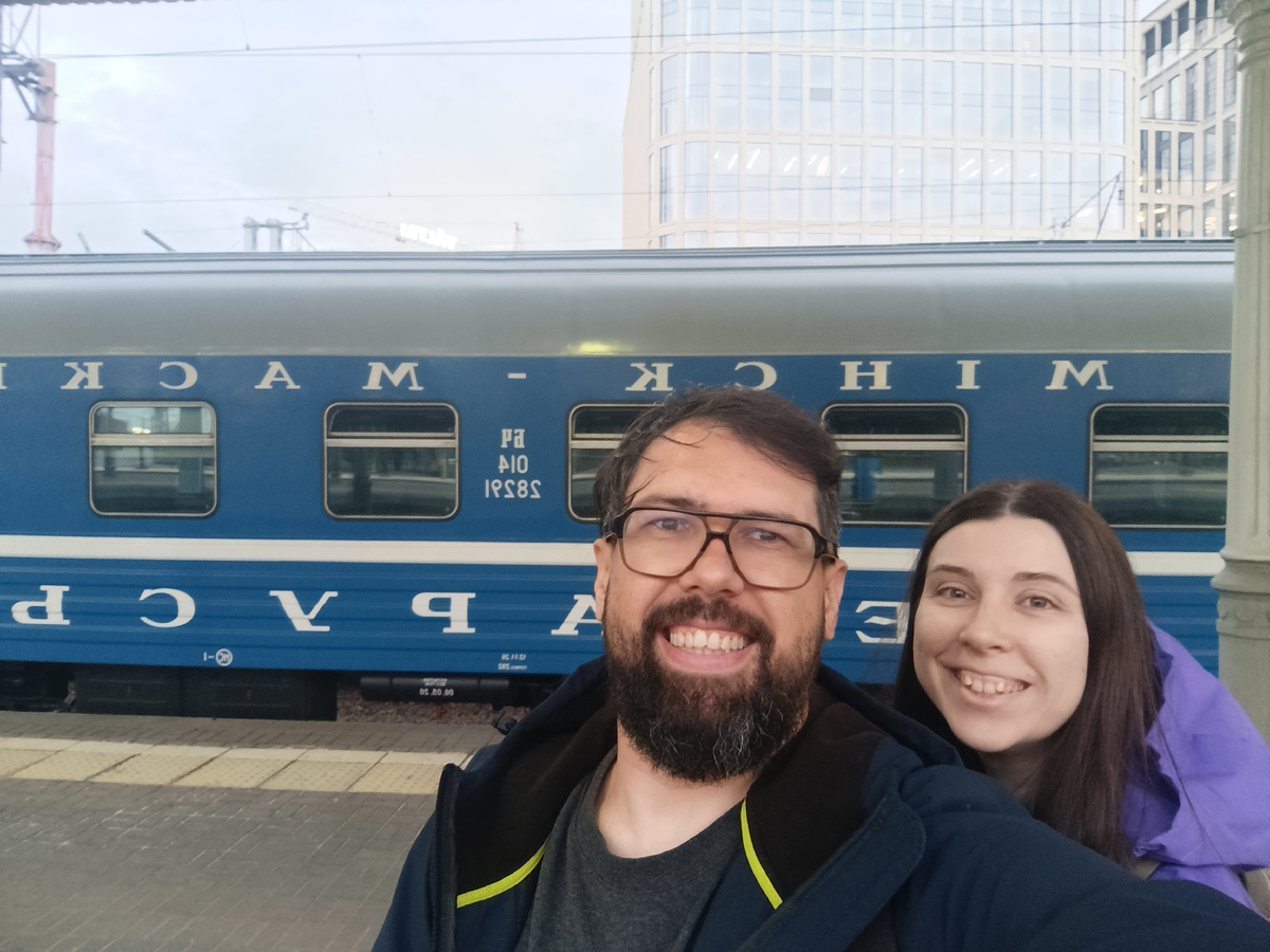Довольные мы ждем посадки в Москве