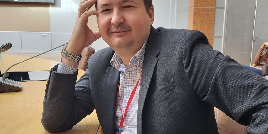 «Я начал писать из-за недовольства авторами, которых читал» – интервью с Алексеем Вязовским