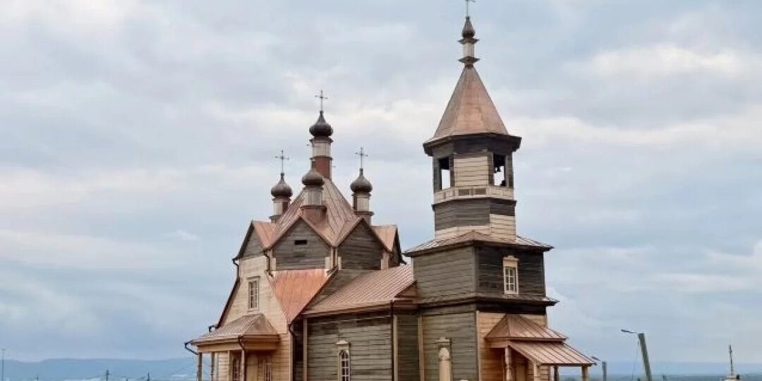 Уникальную деревянную церковь открыли в Емельяновском округе