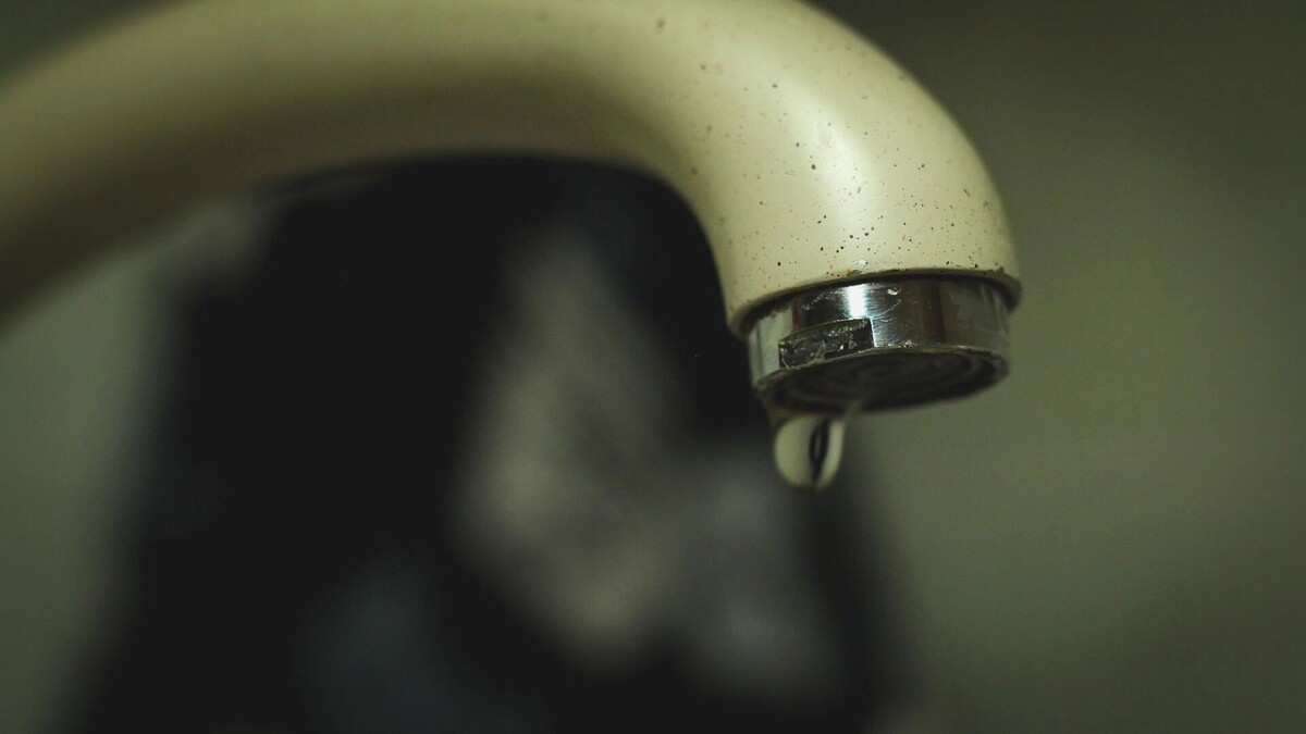    В некоторых районах Тюмени у водопроводной воды исчез неприятный запах   1MI