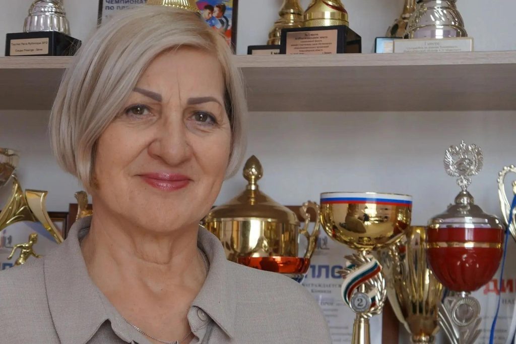    По словам Татьяны Яцины, общая пропускная способность на муниципальных спортивных объектах сейчас доходит до отметки в 5 706 посетителей за неделю. «Этот показатель достиг такого уровня благодаря работе в том числе и специалистов ОФКиС. И я благодарна им за активность и неравнодушие!» - отметила руководитель