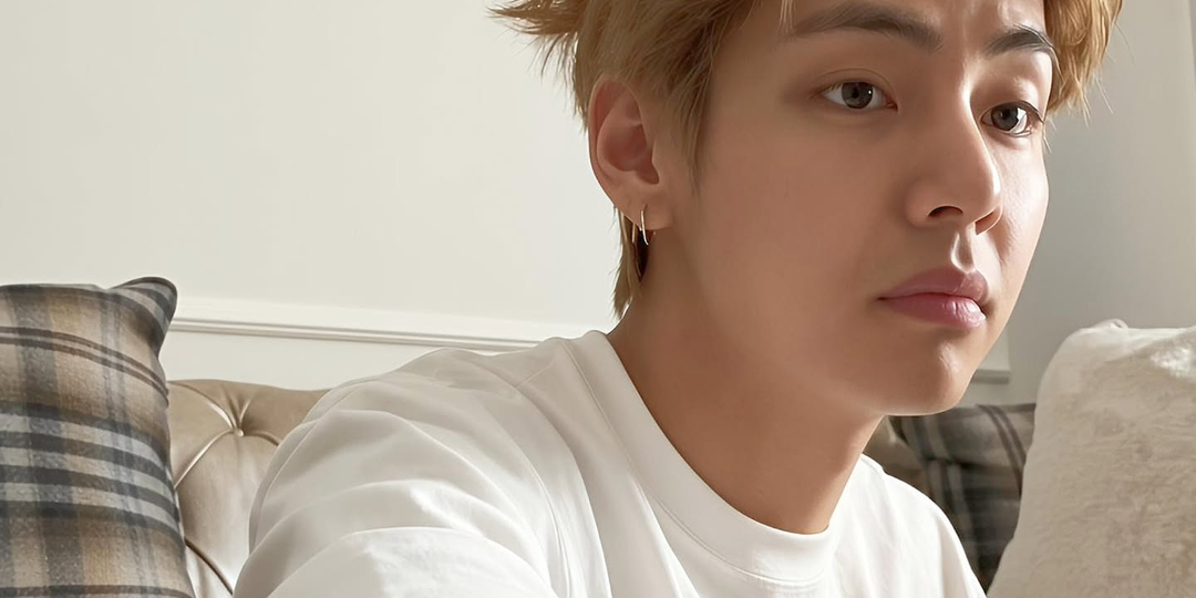 BTS: Растрёпанный эфир Тэхёна: Встал, поел и забыл причесаться!