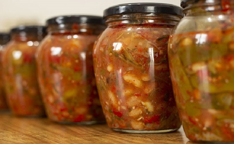 Стручковая фасоль с овощами на зиму: сочная заготовка вместо лечо