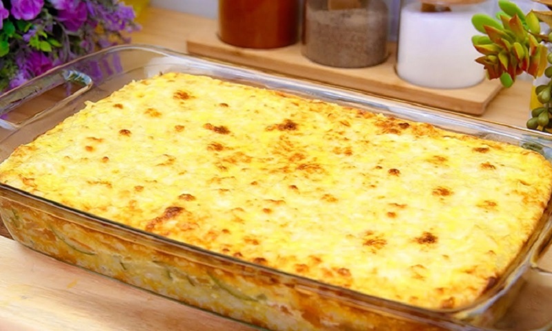 Овощная запеканка с кабачками и рисом: быстрый ужин на всю семью