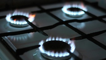 Газовщики вынуждают поменять газовую плиту: как законно решить вопрос