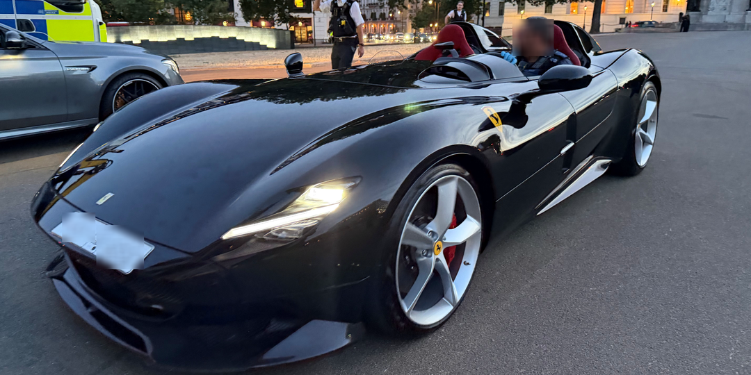 Проехал полчаса на Ferrari за $4,7 млн и лишился её. В Лондоне за выходные конфисковали 90 суперкаров за антисоциальное вождение