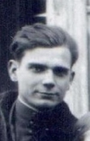 Юность, опаленная войной.