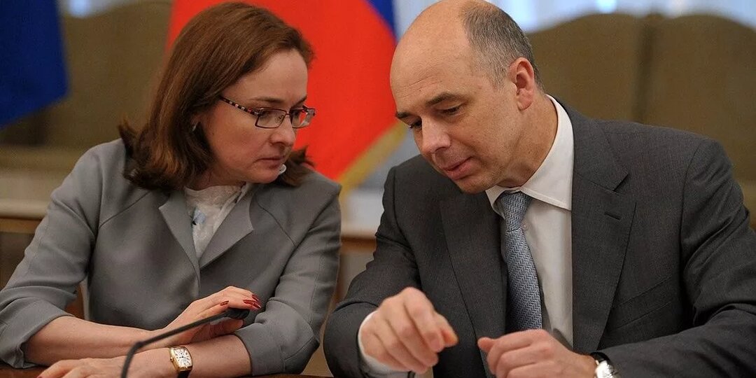 «Осознанно жгут резервы?»: дефицит российского бюджета достиг 6,4 трлн рублей за полгода
