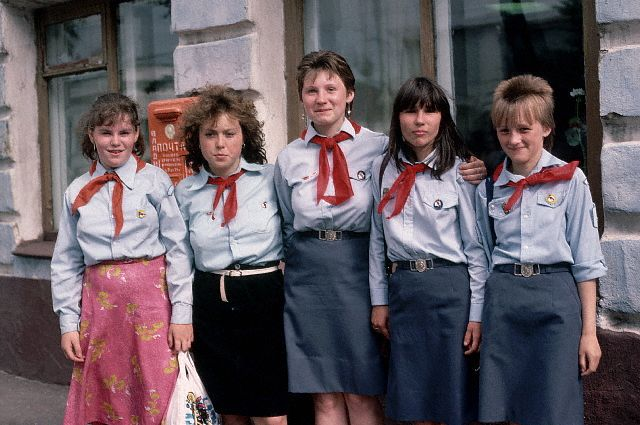 Как выглядели советские пионеры в 70-е и 80-е годы. 29 цветных фотографий ушедшей эпохи