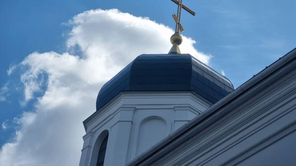 Почему покойные снятся и зовут за собой, пояснили в церкви