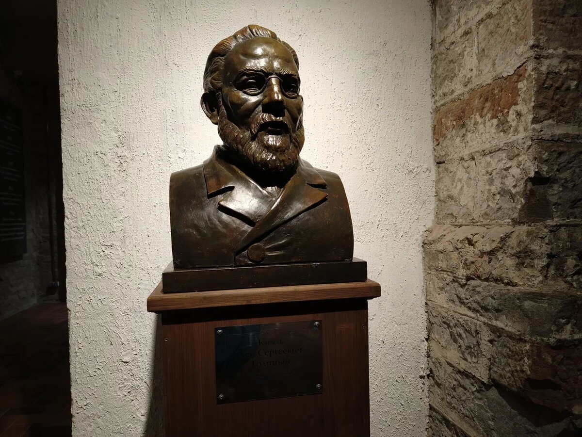 Бюст князя Льва Голицына в музее Русского винного дома в Абрау-Дюрсо. Фото автора