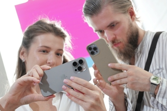  📷