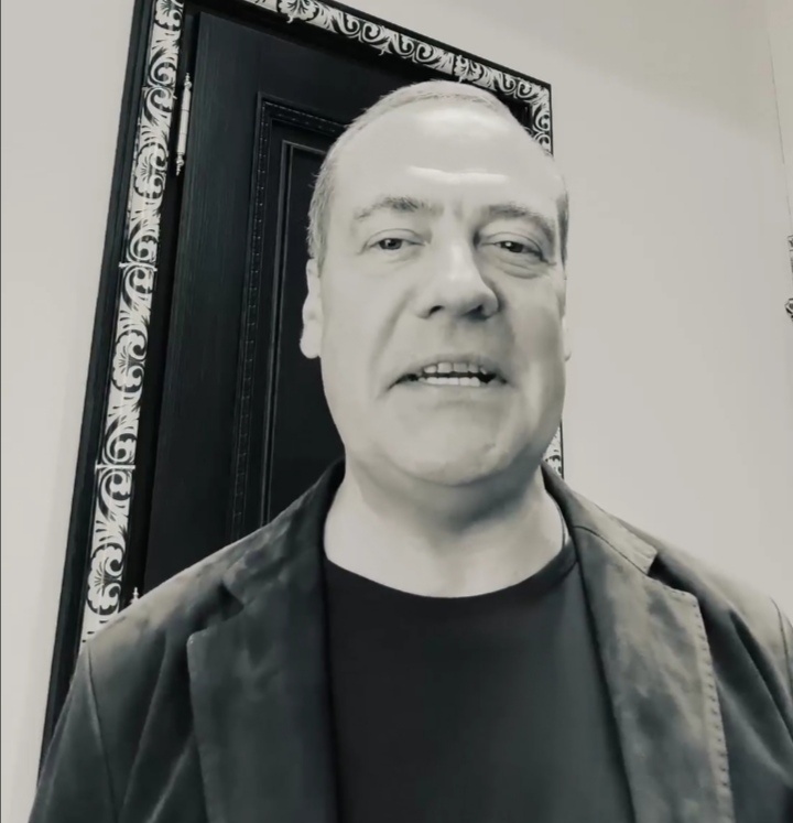 https://avatars.dzeninfra.ru/get-zen_doc/271828/pub_6a7d7c78add4a503f62f56af_6a7d7c7974fbd94ab02ec6dc/scale_1200