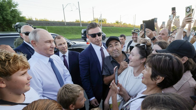 Скрин с канала репортера Павла Зарубина
