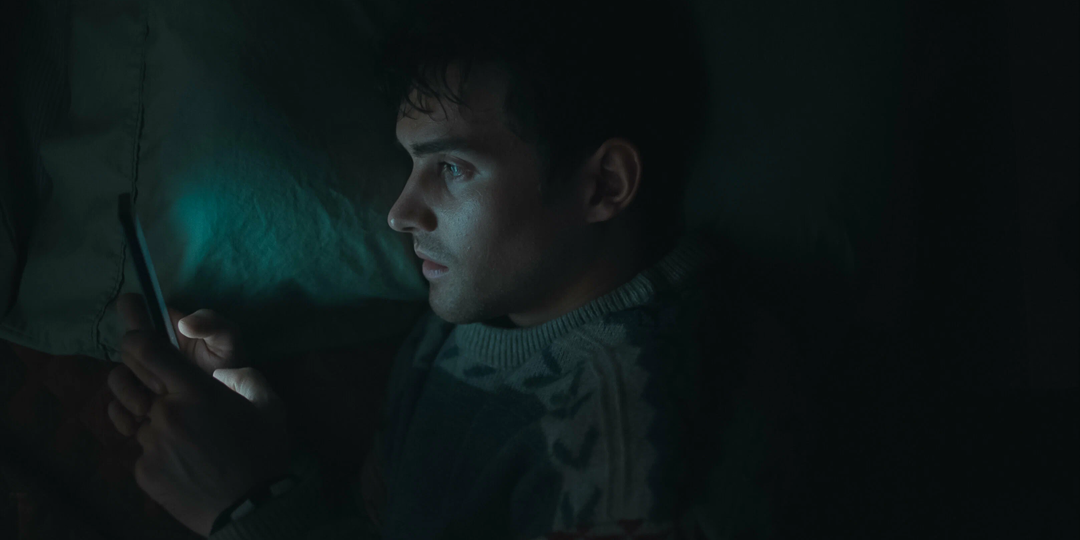 Что смотреть дома: хоррор «Обсессия», байопик «Майкл», сиквел «Миньоны и монстры»