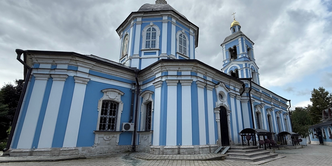 Прогулка по Москве. Как церковь в Царицыно стала подстанцией и снова храмом.